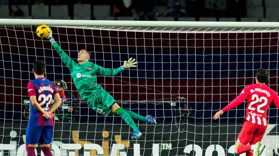 Ποιος είπε ότι ο Τερ Στέγκεν είναι αναντικατάστατος; Ο Ινιάκι Πένια αποδεικνύει το αντίθετο!