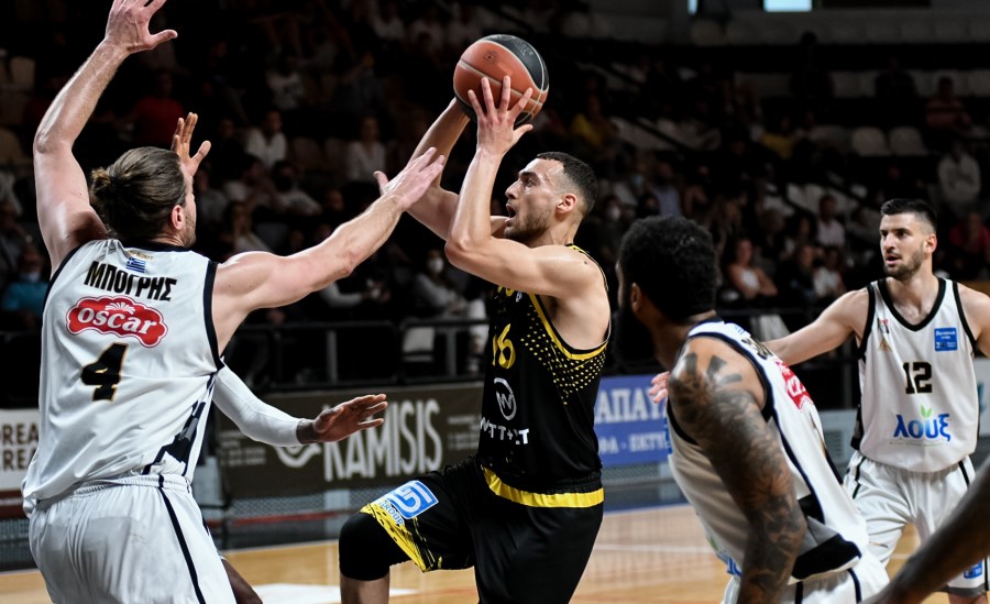 Απόλλων - Άρης 74-73: «Έκλεψαν» τη νίκη οι Πατρινοί και έστειλαν τους «κιτρινόμαυρους» στον Παναθηναϊκό (video)