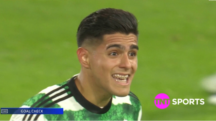 Ο Πάλμα σκόραρε, «τρελάθηκε», αλλά το VAR στέρησε τη χαρά του πρώτου γκολ στο Champions League! (video)