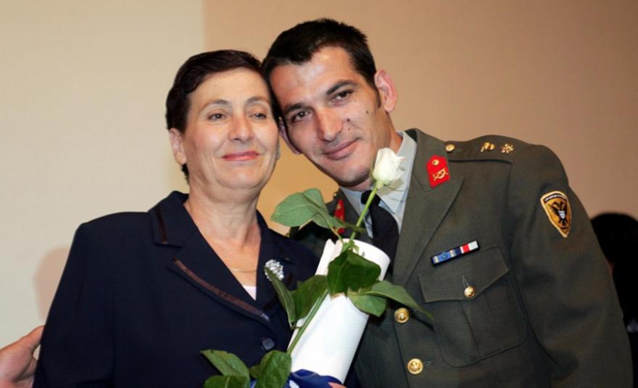 Πένθος για Πύρρο Δήμα: Η μητέρα του έφυγε από τη ζωή