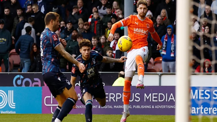 Βαριά ήττα για τη Νότιγχαμ και «εκτός» FA Cup από την Μπλάκπουλ!