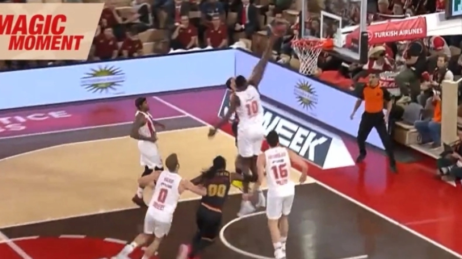 Μονακό - Ολυμπιακός: Ο Φαλ έσβησε τα... φώτα στον Τζέιμς! (video)