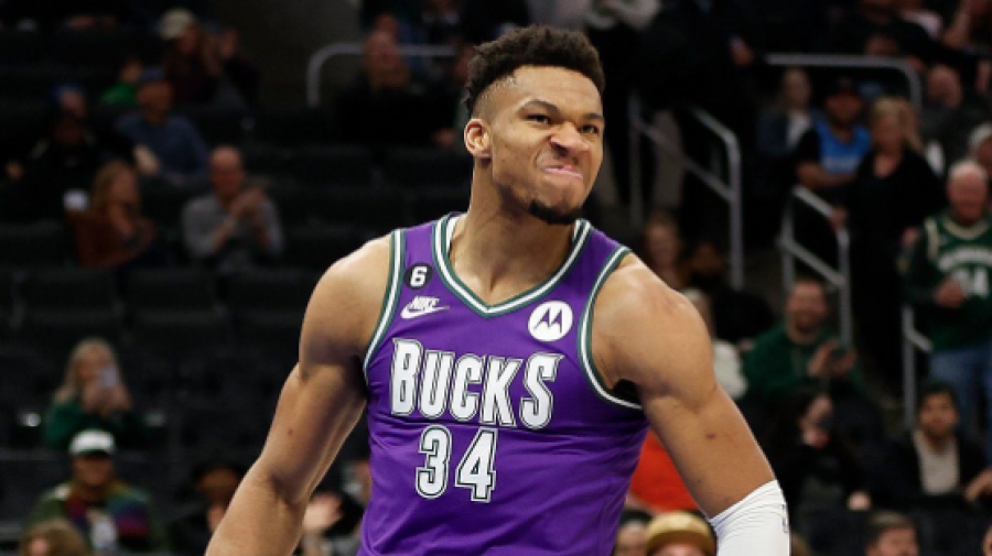 Ο Γιάννης Αντετοκούνμπο «έσπασε» τα... κοντέρ στο ΝΒΑ και κατέγραψε μυθικό ρεκόρ!