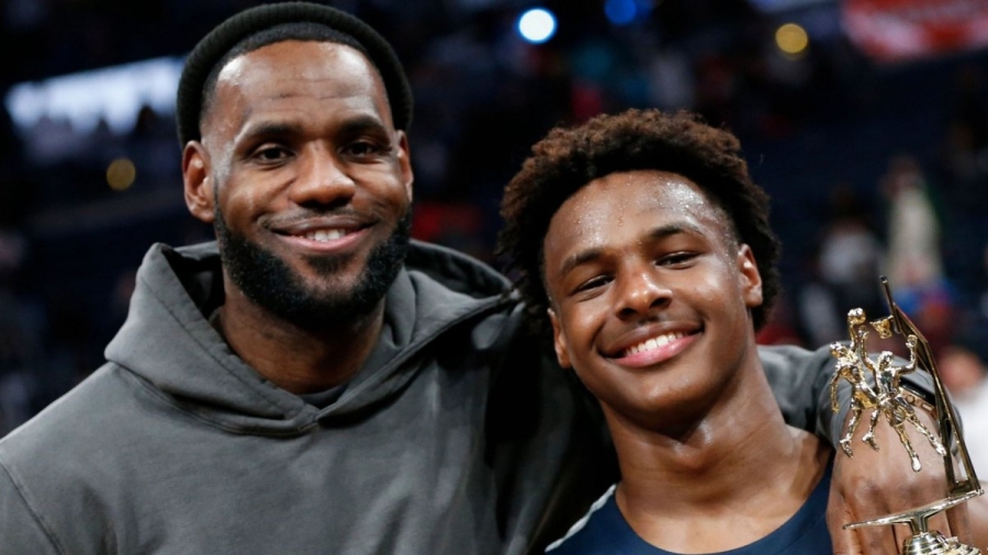 Λήξη συναγερμού για τον Μπρόνι Τζέιμς - Βγήκε από το νοσοκομείο μετά την καρδιακή προσβολή που υπέστη! (video)