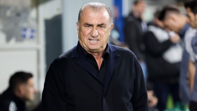 Έξαλλος ο Τερίμ για τη διαιτησία: «Άμα δεν επιτρέπεται να παίζουμε, δεν μπορούμε να κάνουμε κάτι!» (video)