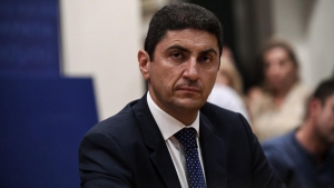 Αυγενάκης: «Η παραίτησή του προέδρου Εφετών Διοικητικών Δικαστηρίων από μέλος του Δ.Δ. της ΕΠΟ, αποτελεί τη σταγόνα που ξεχειλίζει το ποτήρι...»