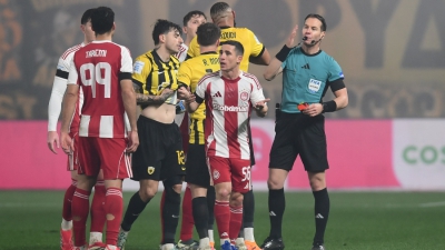 Συνελήφθη ο VAR του Μάκελι στο ΑΕΚ - Ολυμπιακός – Αποβλήθηκε και από το Μουντιάλ