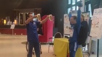 Αποθέωση για Ντρισμπιώτη στο ξενοδοχείο, μετά το 2ο χρυσό μετάλλιο! (video)