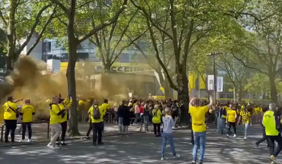 Είναι «τρελοί» αυτοί οι Βεστφαλοί: Από τις 9 το πρωί έξω από το γήπεδο! (video)