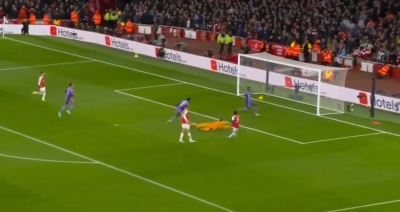 Η Άρσεναλ «έκρυψε» την μπάλα για το 1-0 απέναντι στη Λίβερπουλ! (video)