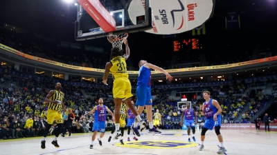 Ανακοίνωση Φενέρμπαχτσε: «Πρωτοφανείς αποφάσεις έκριναν τις αναμετρήσεις με Μπάρτσα, Ρεάλ και ΠΑΟ!»