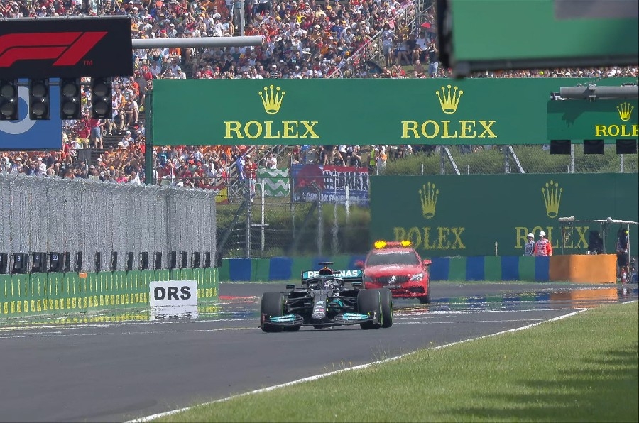 Grand Prix Ουγγαρίας: Εκκίνησε μόνος του ο Χάμιλτον και κατέληξε… τελευταίος! (video)