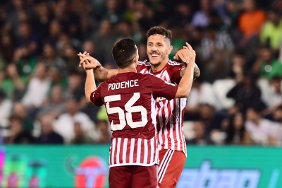 «Τι έβαλε;» Τρομερό γκολ ο Ποντένσε, μειώνει σε 2-1 ο Ολυμπιακός στη Λεωφόρο! (video)