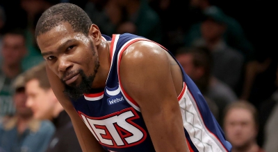 Κέβιν Ντουράντ: Προπονείται με άγριες διαθέσεις και «ματώνει» τα καλάθια με σουτ μέσης απόστασης (video)