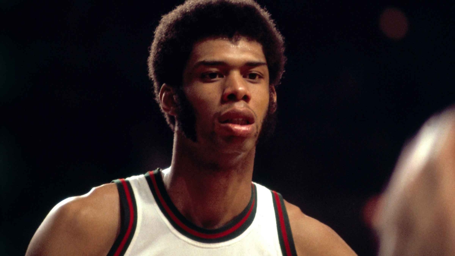 Ένα διαφορετικό ντεμπούτο από τα υπόλοιπα: Σαν σήμερα ο Καρίμ Αμπντούλ Τζαμπάρ έπαιξε ως rookie πριν γίνει θρύλος! (video)