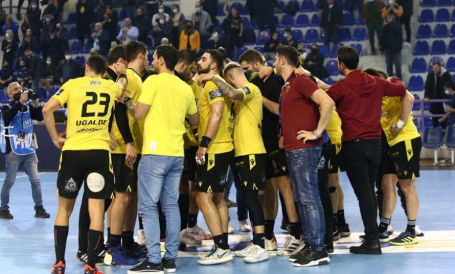 Σοκαριστική επίθεση 100 οπαδών της Σπόρτινγκ σε 15 φίλους της ΑΕΚ!