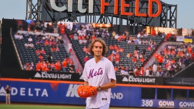 Τσιτσιπάς: Ο Στέφανος δοκίμασε την τύχη του και στο... μπέιζμπολ! (video)