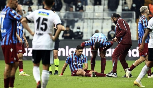 Προπονητής Τράμπζονσπορ: «Πονάει στο γόνατό του ο Μπακασέτας» (video)