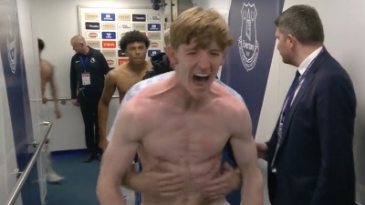 Έβερτον: Το πάρτι των παικτών στα αποδυτήρια (video)