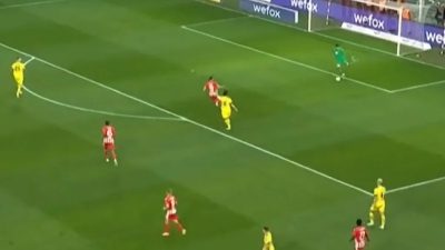 Ουνιόν Βερολίνου - Ντόρτμουντ 1-0: Απίθανο «τσαφ» του Κόμπελ και προβάδισμα για τους πρωτοπόρους της Bundesliga (video)