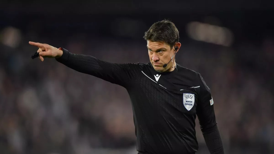 Ο Γιούνγκ σφυρίζει στο ΑΕΚ – Ολυμπιακός, ο Ρέντερ στο Παναθηναϊκός – ΠΑΟΚ!