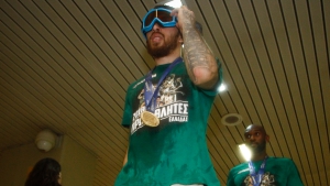 Μάικ Τζέιμς: Είναι… κατόρθωμα να σε έχουν τιμωρήσει όλες οι ομάδες σου! (video)