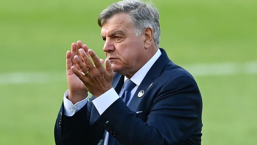 «Παρελθόν» και... τυπικά ο Αλαρντάις από τη Λιντς