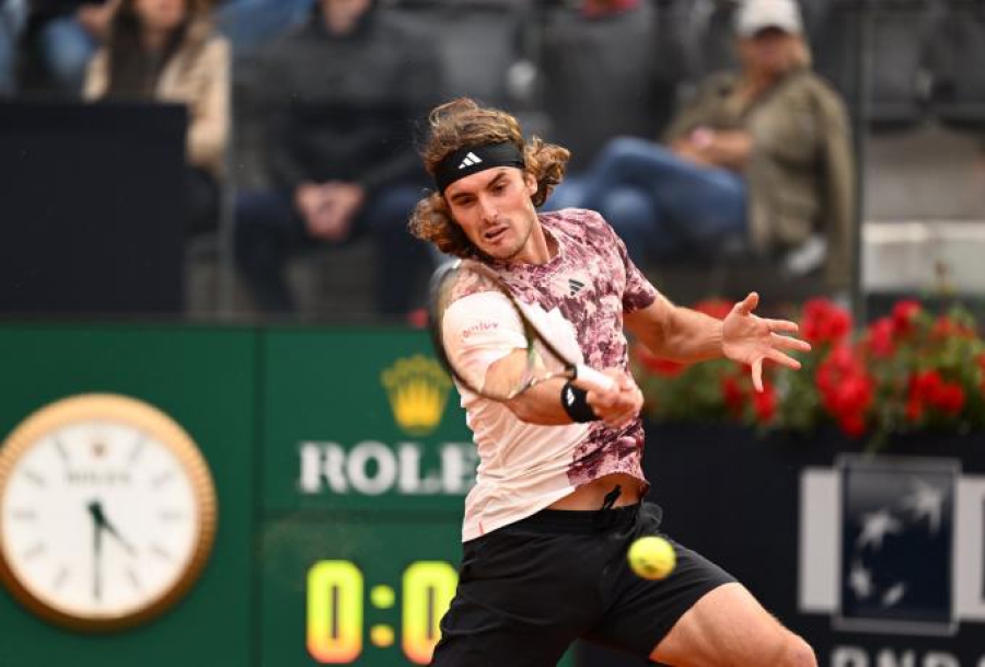 Πάλεψε, αλλά παραδόθηκε στην ανωτερότητα του Μεντβέντεφ ο Τσιτσιπάς! (video)