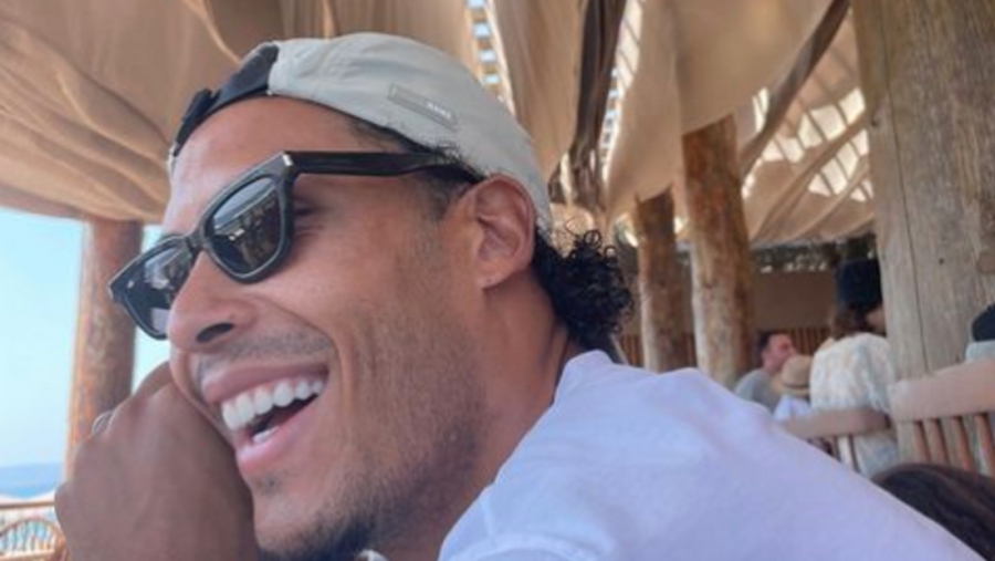 Λίβερπουλ: Διακοπές στην Ελλάδα για τον Φαν Ντάικ