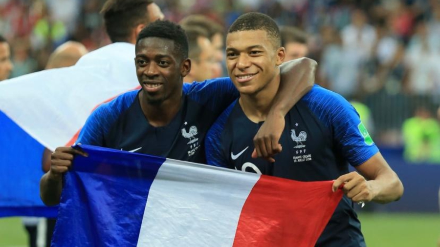 Ο Εμπαπέ υποδέχτηκε στην Παρί τον Ντεμπελέ: «Καλωσήρθες σπίτι σου αδερφέ μου» (photo)