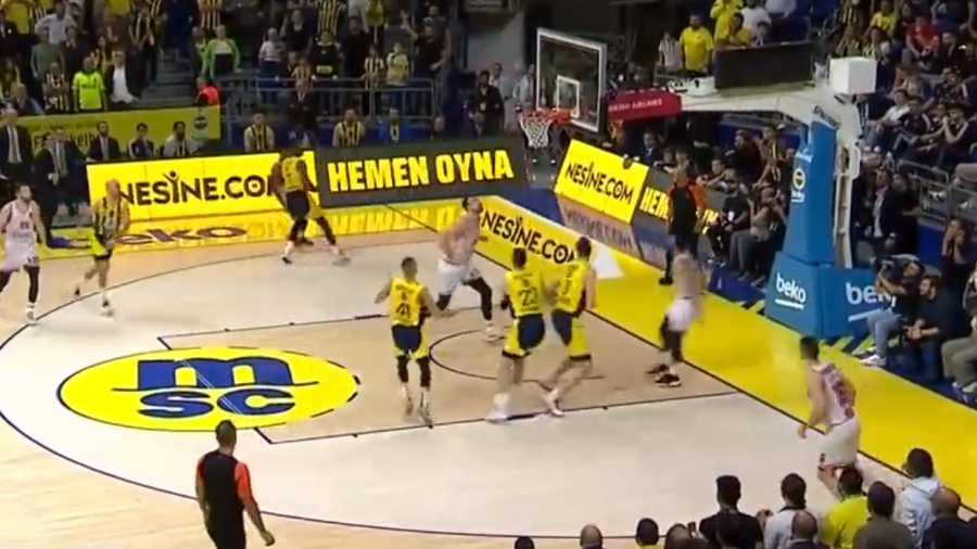 Έτσι έχασε μέσα από τα… χέρια του την ισοφάριση ο Ολυμπιακός! (video)