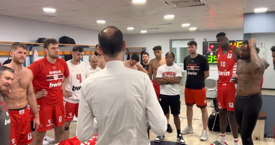 Ολυμπιακός: Η ομιλία Μπαρτζώκα και το... φατούρο στον Λαρεντζάκη! (video)