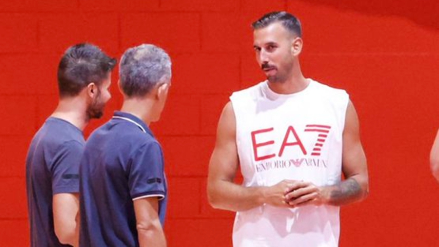 Στην προετοιμασία της Αρμάνι Μιλάνο ο Βλάντο Γιάνκοβιτς!