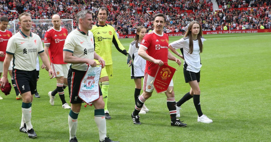 Νικήτρια η Λίβερπουλ στο «αστεράτο» φιλικό παλαιμάχων με την Γιουνάιτεντ – επικές μονομαχίες Μπερμπάτοφ και Κάραγκερ! (vid)