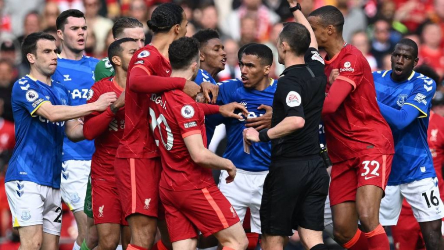 Λίβερπουλ – Έβερτον: Ίδια πόλη, ίδια χώρα και… 50 βαθμοί διαφορά!