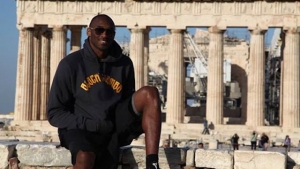 Ο Κόμπε των... ουρανών και πάσης Ελλάδος (video)