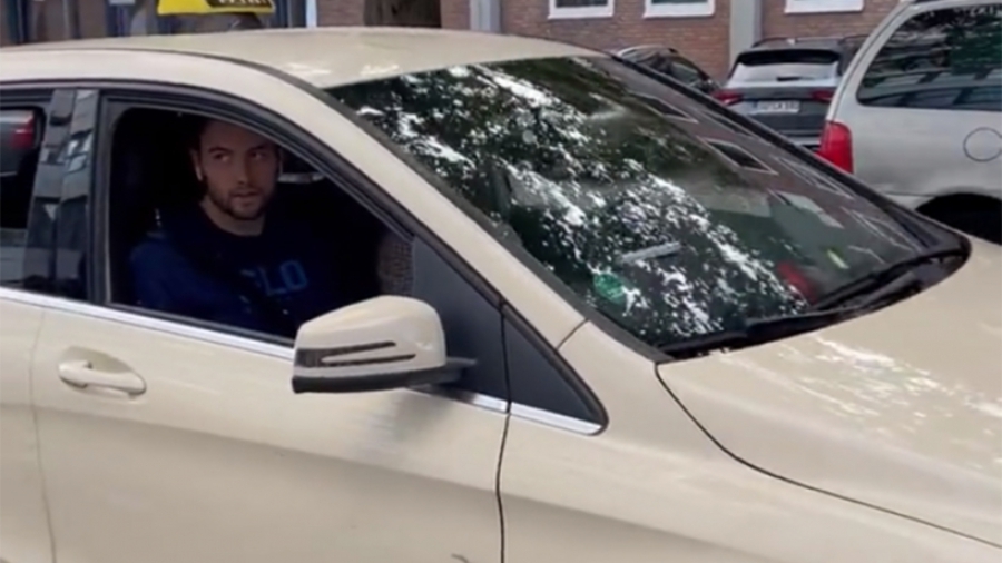 Φοβερό: Οι Σλοβένοι πήγαν με ταξί στο γήπεδο για τον αγώνα με τη Λιθουανία! (video)