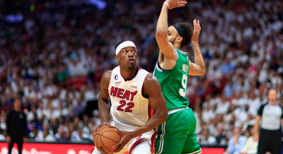 Μπάτλερ: «Αν παίξω καλύτερα θα παίξουν και οι συμπαίκτες μου»