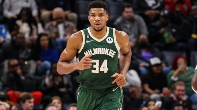 Ανάρτηση με νόημα από το Γιάννη Αντετοκούνμπο μετά τη συντριβή