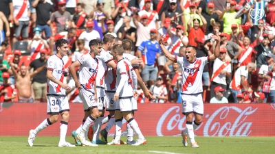 Ράγιο Βαγιεκάνο – Βαλένθια 2-1: Το Βαγιέκας «μίλησε» και οι γηπεδούχοι συνέχισαν την παράδοση! (video)