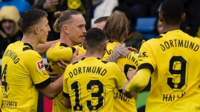 Bundesliga: Συνεχίζει σε τροχιά πρωταθλήματος η Ντόρτμουντ, στην 4άδα η Λειψία