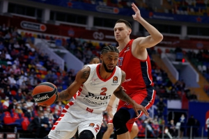 ΤΣΣΚΑ Μόσχας - Ολυμπιακός 88-82: Ο Κλάιμπερν κέρδισε τον Ντόρσεϊ σε μια επική μονομαχία (video)