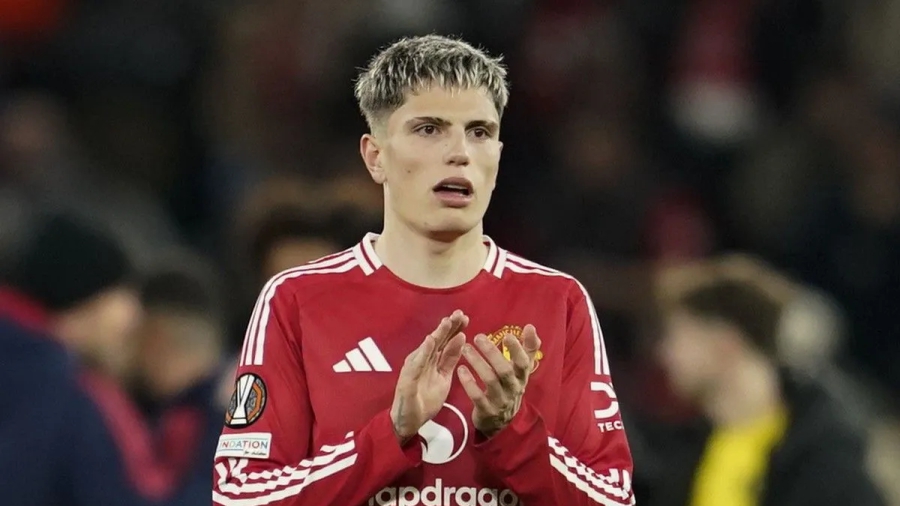 Σε συζητήσεις βρίσκεται η Νάπολι με τη Γιουνάιτεντ για τον Γκαρνάτσο!