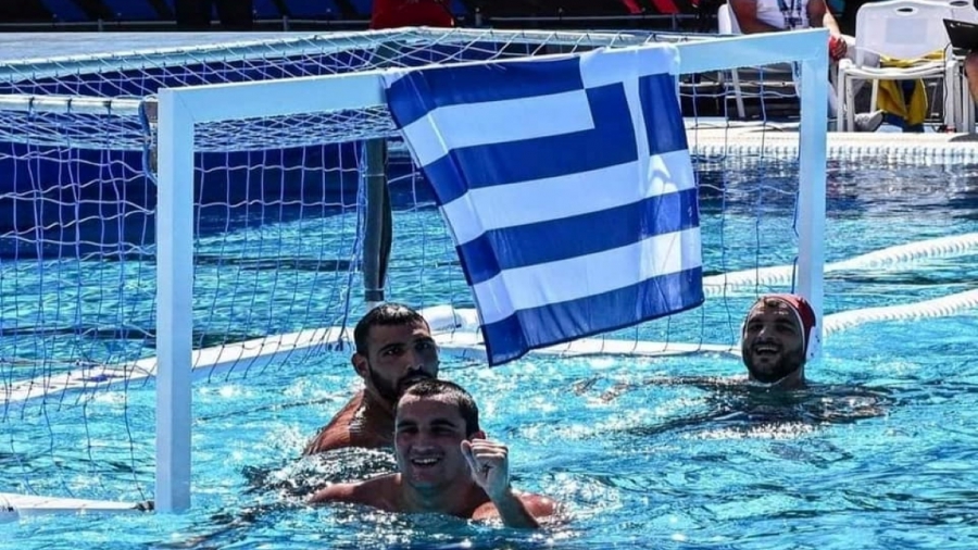 Από τους άντρες του Καζάν, στα παιδιά της Βουδαπέστης, ένας Βλάχος (κοινός) δρόμος!