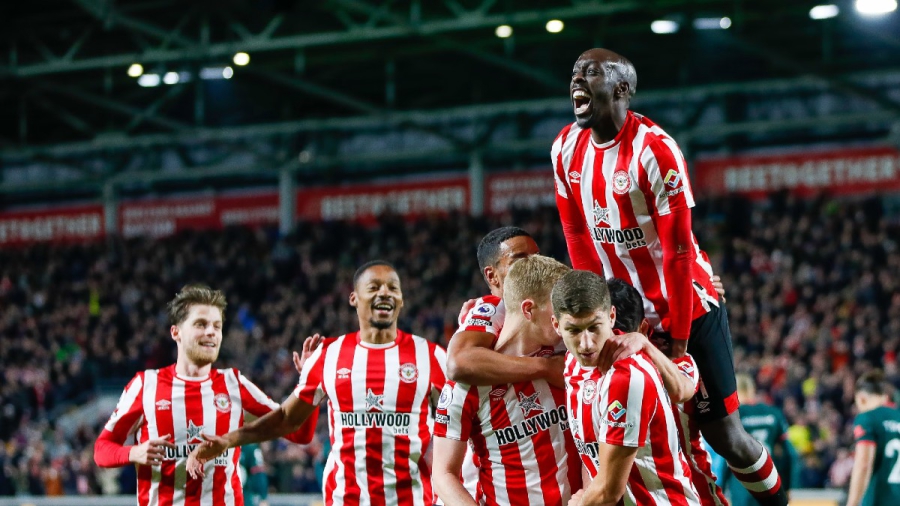 Η Μπρέντφορντ και οι… άλλοι τέσσερις, που «τιμώρησαν» Κλοπ και Γκουαρδιόλα την ίδια σεζόν! (video)