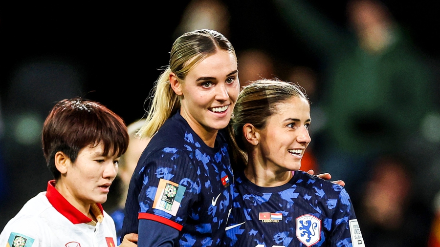 Μουντιάλ γυναικών: Τεράστια πρόκριση της Ολλανδίας με «επτάρα» - «Μπλόκαραν» αλλά συνεχίζουν οι ΗΠΑ! (video)