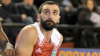 Τραυματισμός Λιακόπουλου στο κεφάλι, έντονη ανησυχία