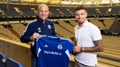 Στη Σάλκε ο Λάρσον που ήθελε ο Ολυμπιακός