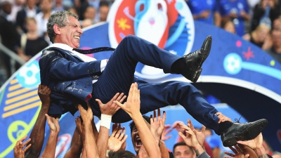 Φερνάντο Σάντος: Αυτός που επιβλήθηκε ακόμα και στον… Ρονάλντο, μεγάλωσε την Πορτογαλία όσο κανείς άλλος! (video)