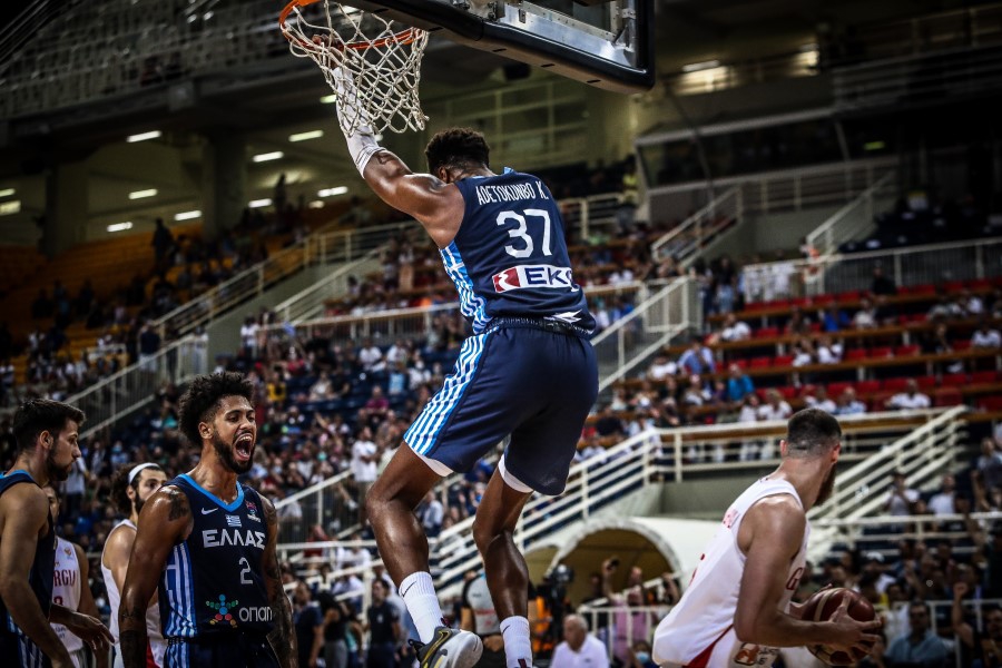 Κώστας Αντετοκούνμπο: «Είναι νωρίς ακόμα για να υπογράψω κάπου»